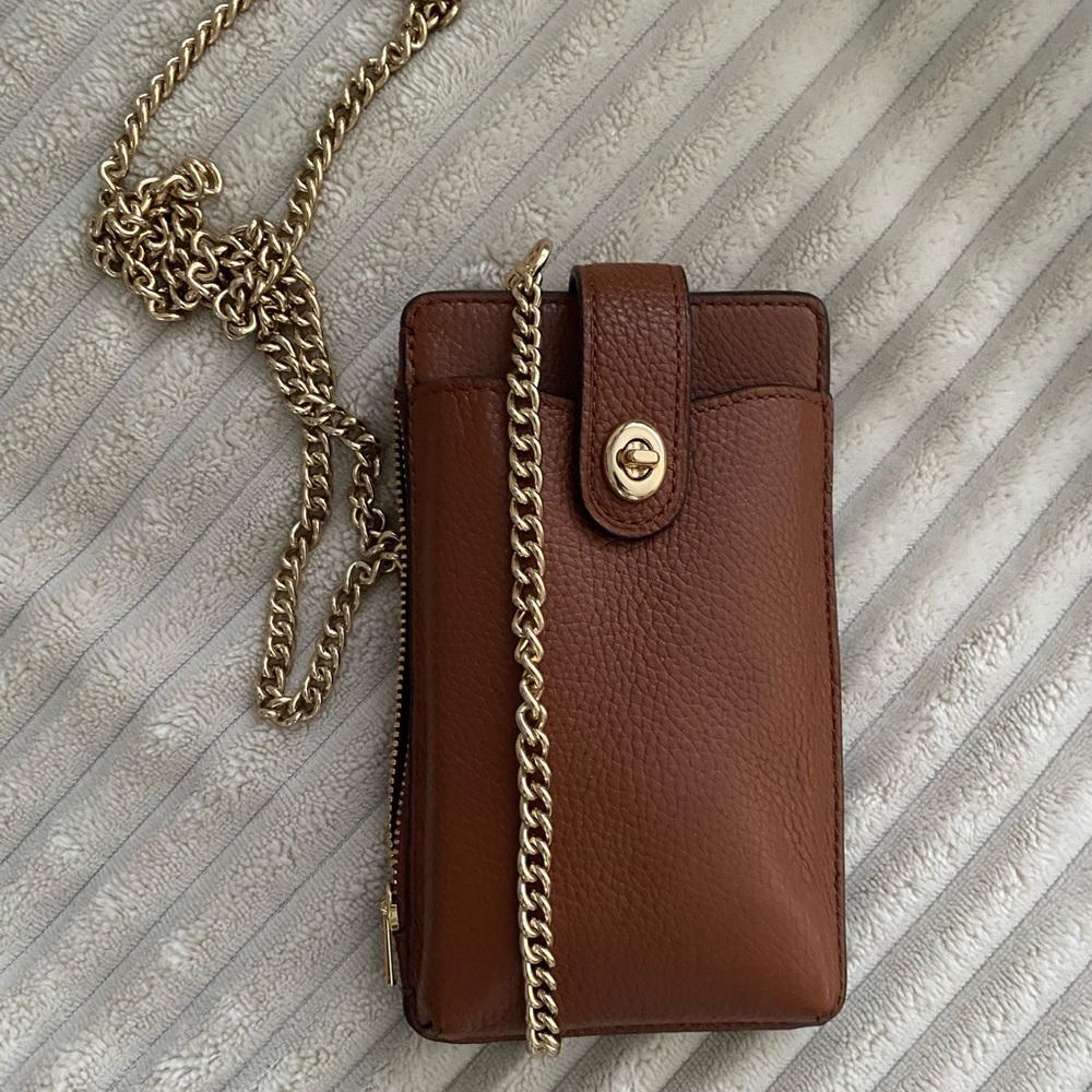 **SOLD**!! COACH CHAIN TURNLOCK PHONE CROSSBODY BAG